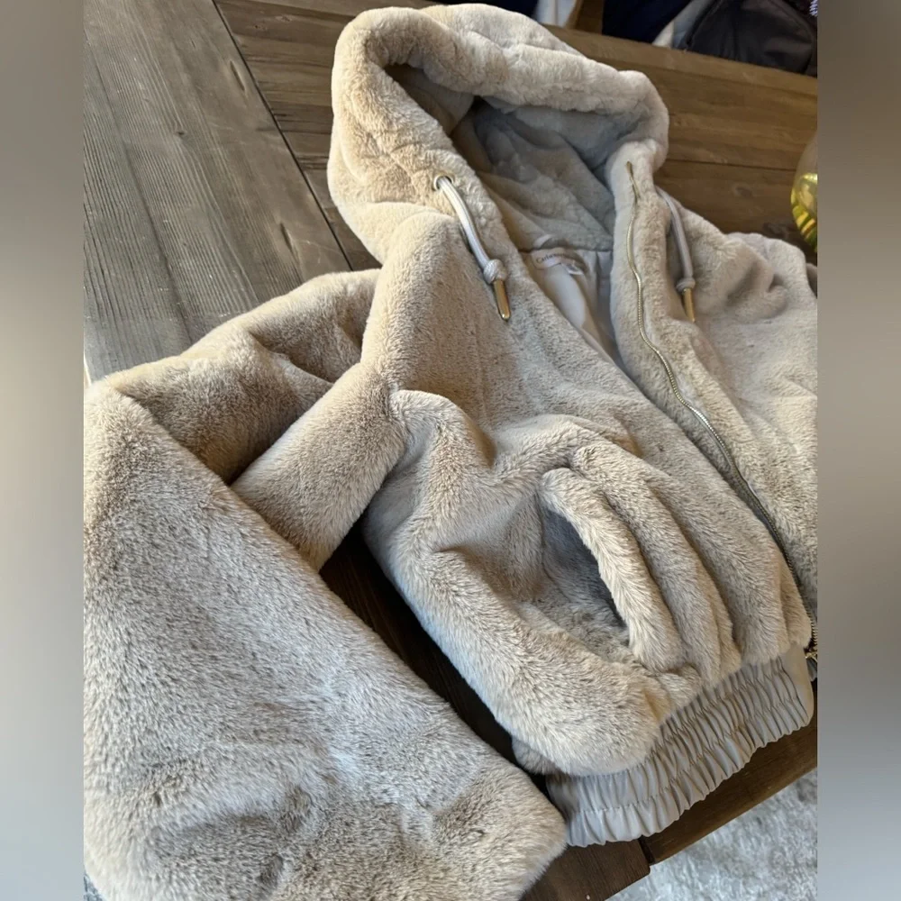 Faux Fur Jacket - Picture 3 of 5